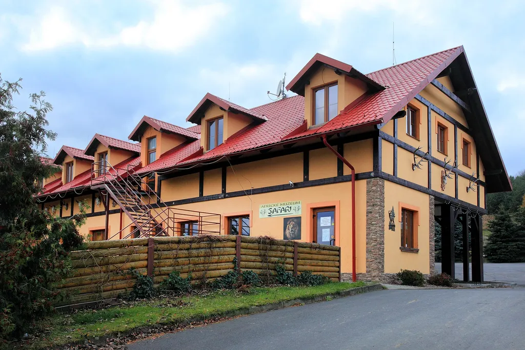 Safari – Holčovice, Bellama
