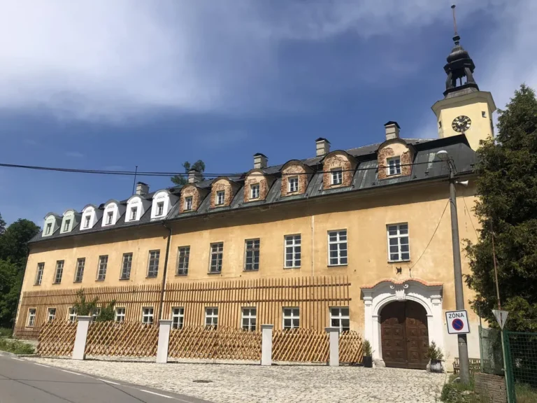 Zámek – Hošťálkovy