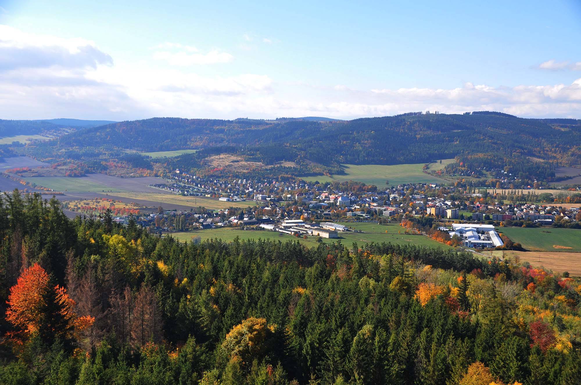 mesto-albrechtice-pohled-od-rozhledny